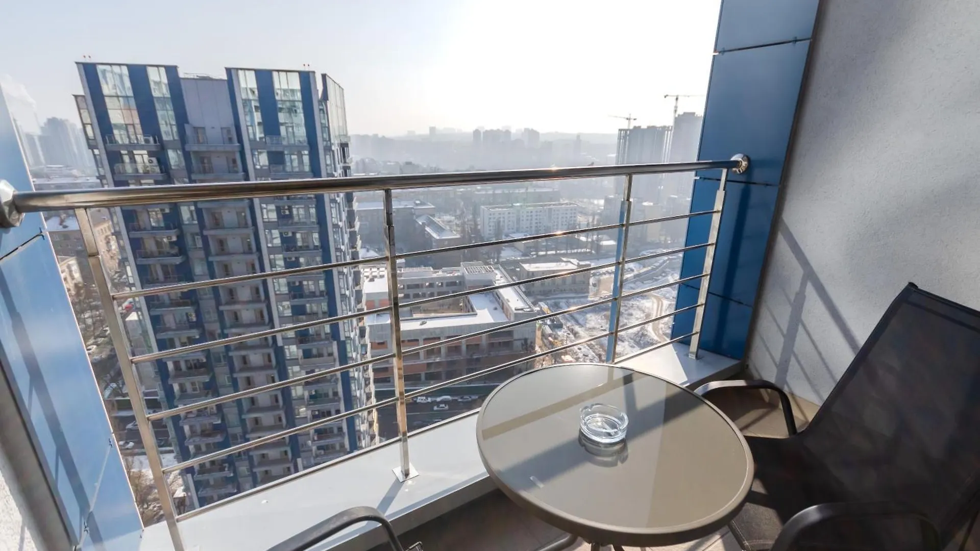 Petrovdom Apartments 21-284 In Rc Central Park ,7 John Mccain Street Kiev Ucraina