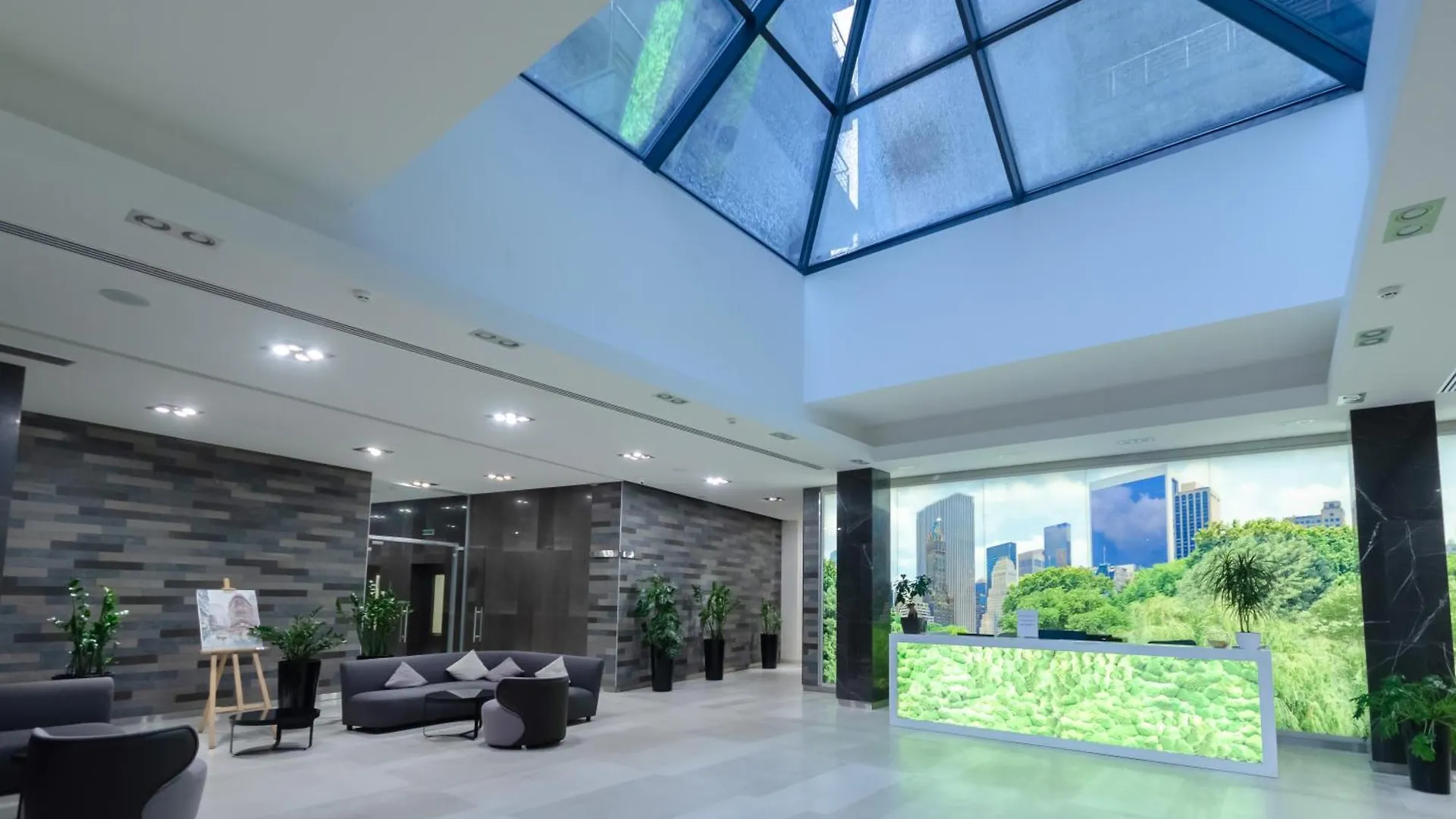 Petrovdom Apartments 21-284 In Rc Central Park ,7 John Mccain Street Kiev Ucraina