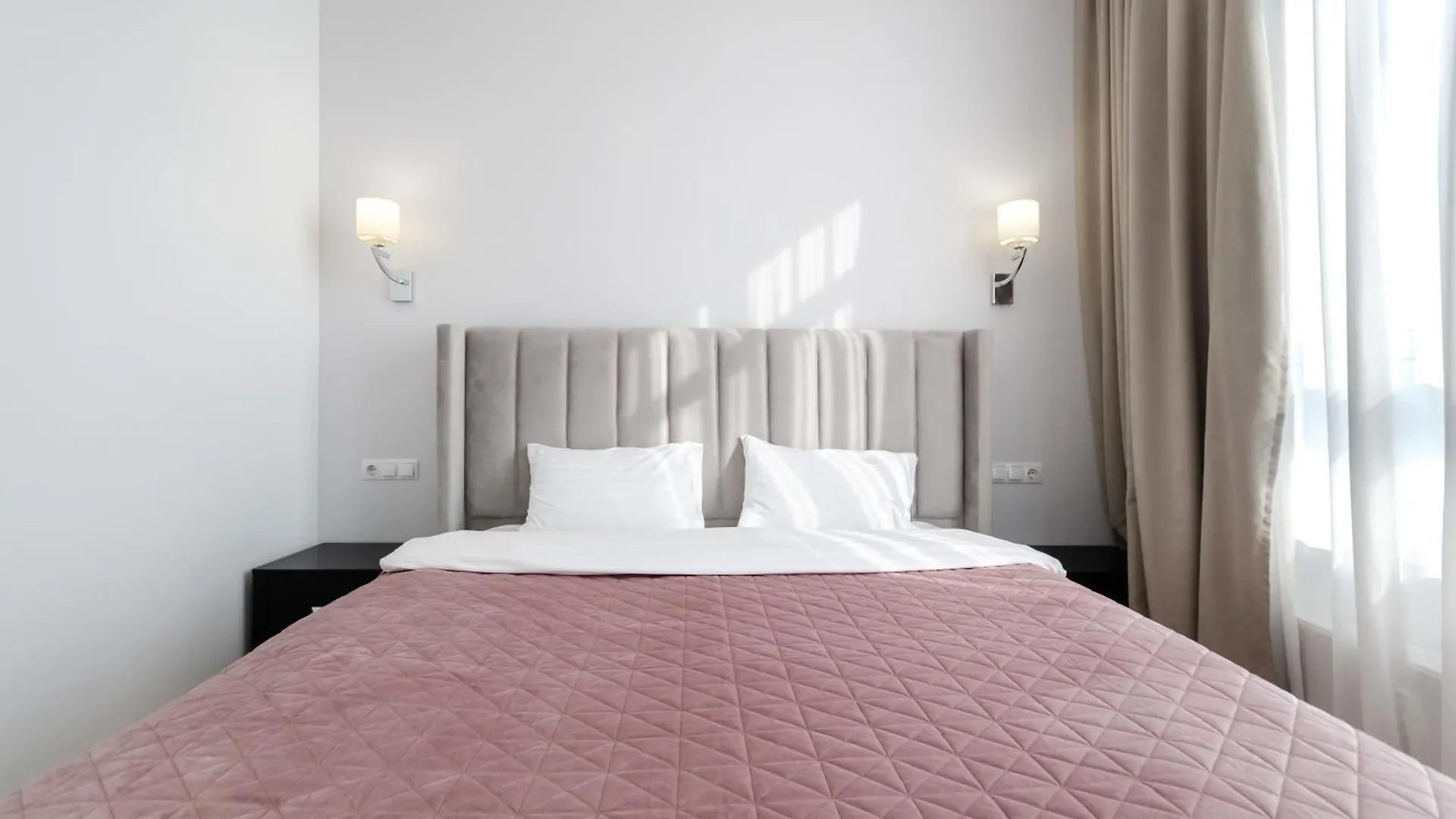 Petrovdom Apartments 21-284 In Rc Central Park ,7 John Mccain Street Kiev